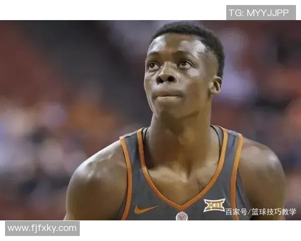 封闭训练中的足球明星们如何逆风翻盘重返赛场的励志故事