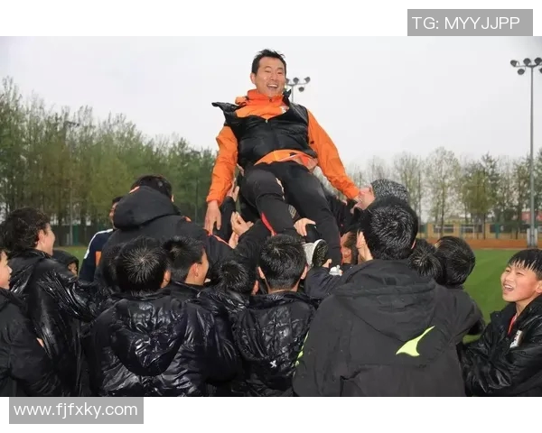 姜鹏与足球明星朋友们的友谊故事与精彩瞬间回顾 姜鹏与足球明星朋友们的友谊故事与精彩瞬间回顾